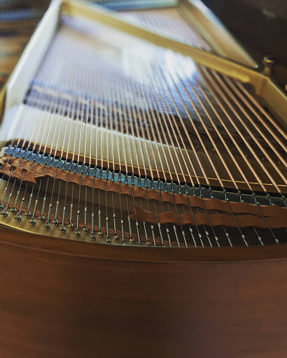 Piano repair service Corona