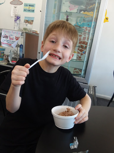 Ice Cream Shop «C&C Frozen Treats», reviews and photos, 409 E Main St, Front Royal, VA 22630, USA