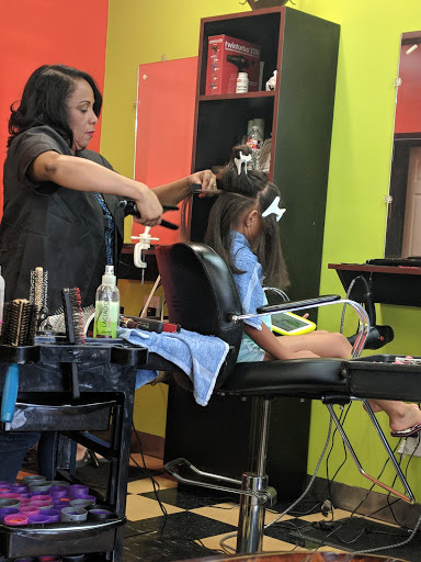Hair Salon «M Dominican Beauty Salon», reviews and photos, 5701 Bingle Rd, Houston, TX 77092, USA