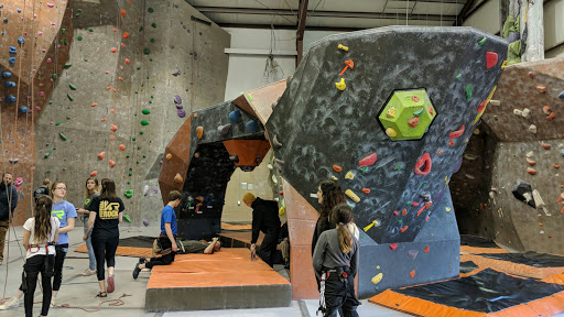 Rock Climbing Gym «Vertical Rock Indoor Climbing Center», reviews and photos, 10225 Nokesville Rd, Manassas, VA 20110, USA