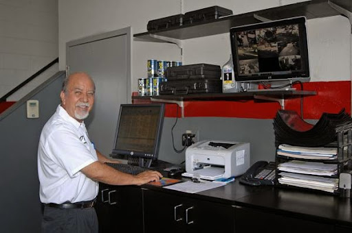 Auto Repair Shop «Terry Wynter Auto Service Center», reviews and photos, 3811 Fowler St, Fort Myers, FL 33901, USA