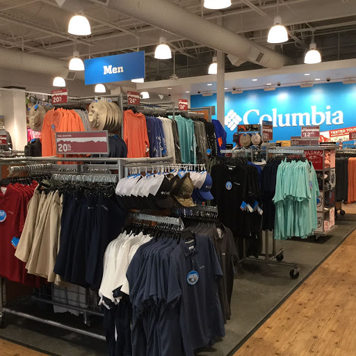 Sportswear Store «Columbia Sportswear Outlet Store at Premium Outlets», reviews and photos, 2300 Grand Cypress Dr #170, Lutz, FL 33559, USA