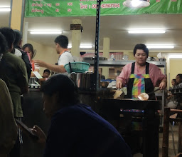 ผัดไทยรสทิพย์ - Rot Thip Pad Thai photo