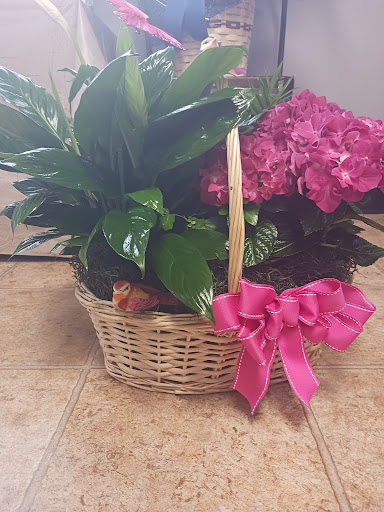 Florist «Treasures To Adore», reviews and photos, 1313 Carolyn Ct, Humble, TX 77338, USA