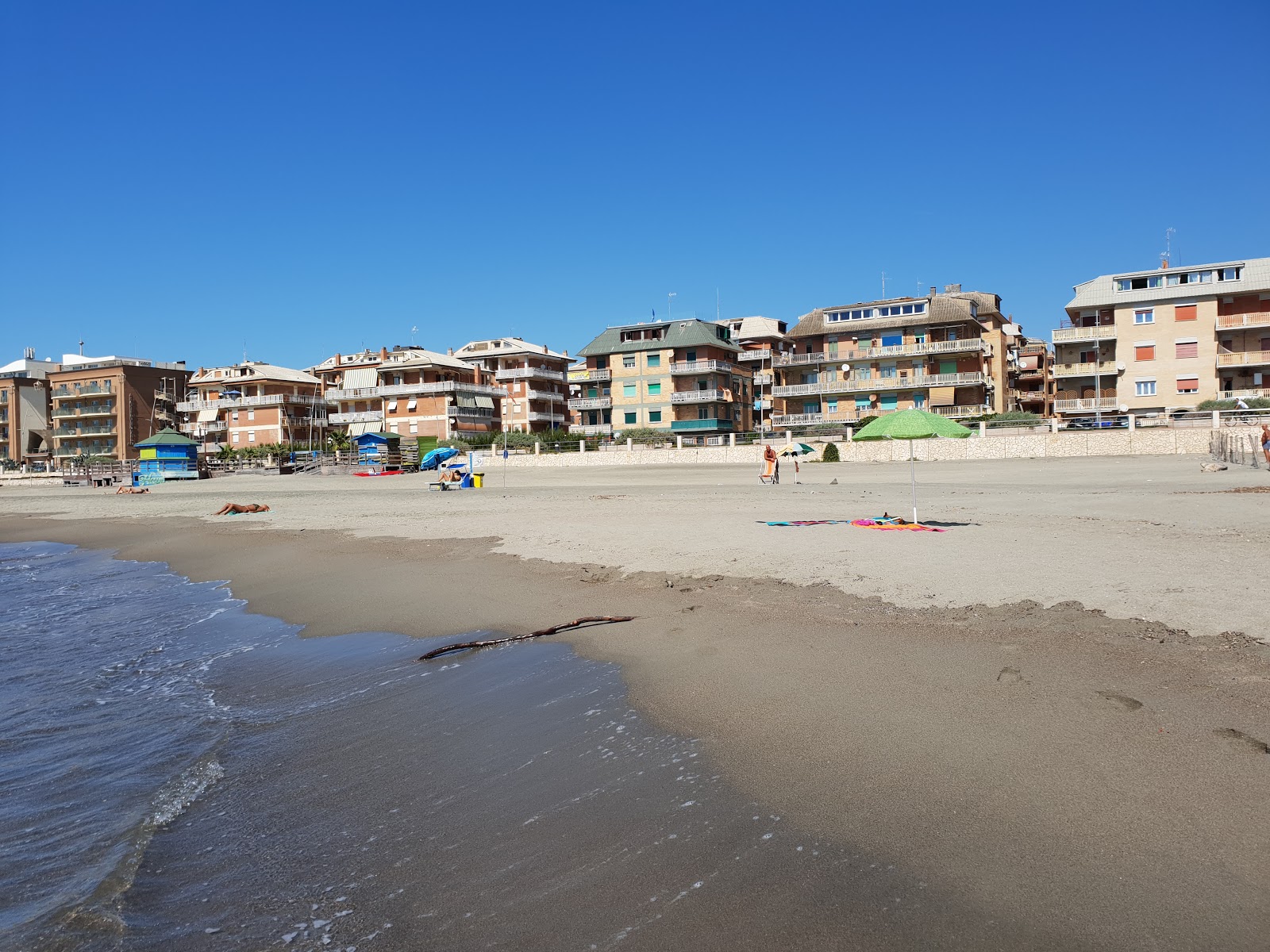 Photo de Ostia beach avec un niveau de propreté de très propre