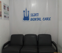 Drg Anjar Ariansyah Sejati photo
