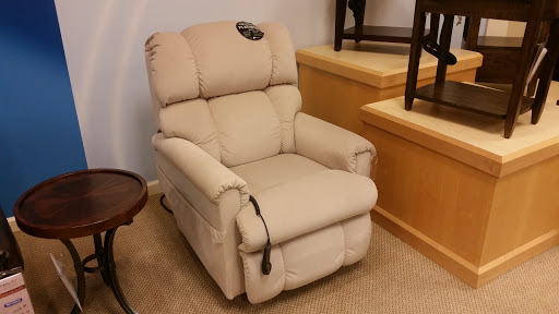 Furniture Store «La-Z-Boy Furniture Galleries», reviews and photos, 1565 S Randall Rd, Algonquin, IL 60102, USA