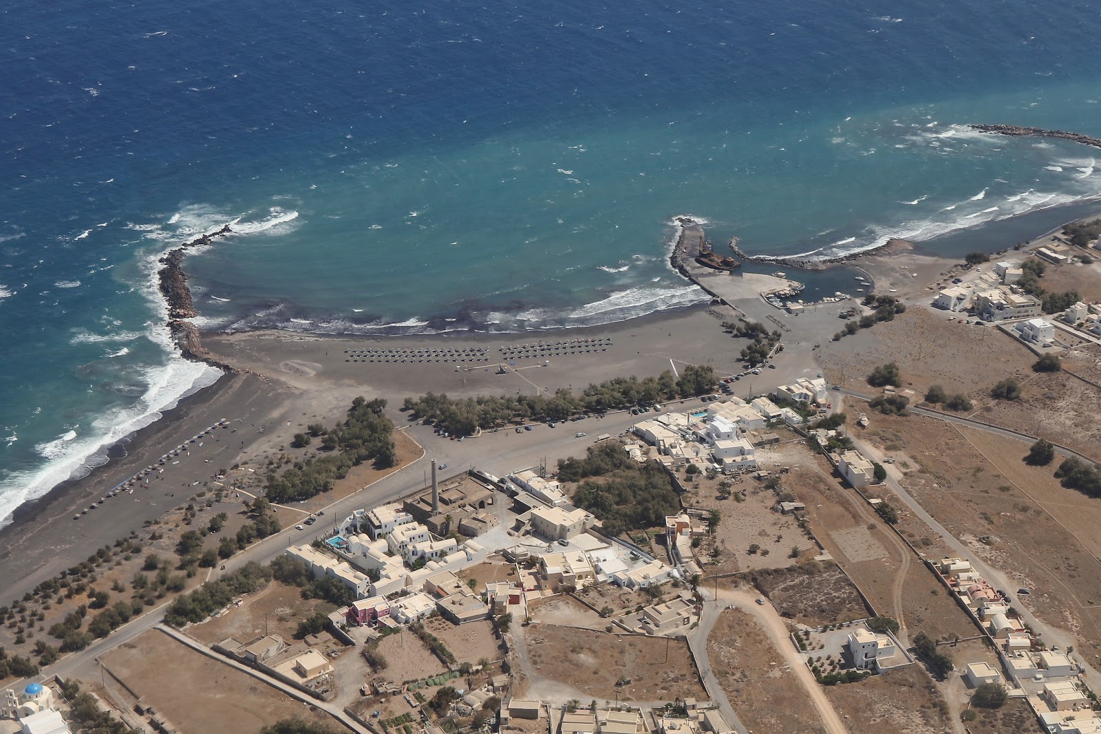 Foto av Monolithos beach med något ren nivå av renlighet