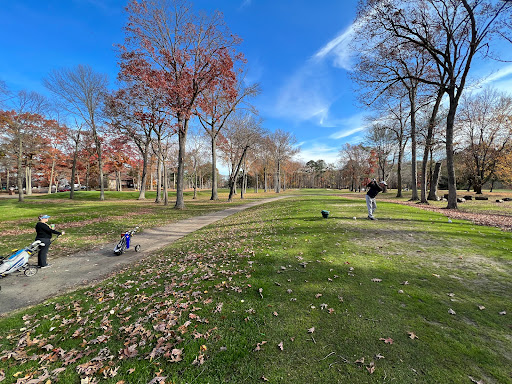 Golf Course «Pine Brook Golf Course», reviews and photos, 1 Covered Bridge Blvd, Manalapan Township, NJ 07726, USA