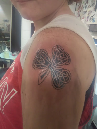 Tattoo Shop «Ink Slingers», reviews and photos, 1355 E Kearney St, Springfield, MO 65803, USA