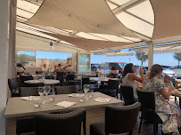 Atmosphère du Restaurant de fruits de mer L'o de vie à Valras-Plage - n°17