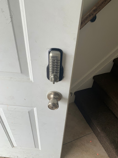 Locksmith «Arrow Locksmiths», reviews and photos, 431 Clifton Ave, Lakewood, NJ 08701, USA