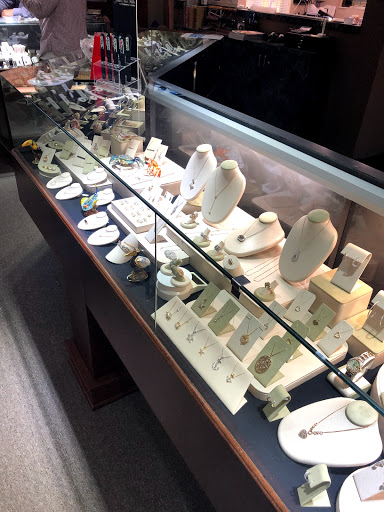 Jewelry Store «Awesome Jewelry», reviews and photos, 6305 S Dale Mabry Hwy, Tampa, FL 33611, USA