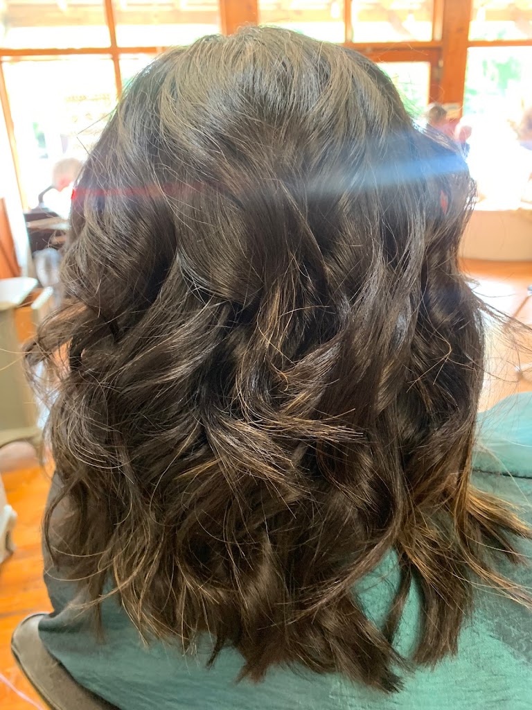 Four Seasons Salon & Day Spa 37327