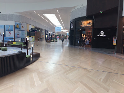 Burton of London à Roissy-en-France
