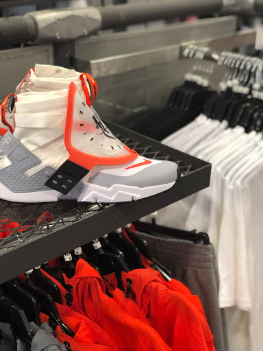 Sporting Goods Store «Nike Factory Store», reviews and photos, 20 Killingworth Tpke #155, Clinton, CT 06413, USA