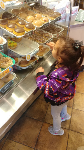 Donut Shop «Krispy Kreme», reviews and photos, 4028 Victory Blvd, Portsmouth, VA 23701, USA