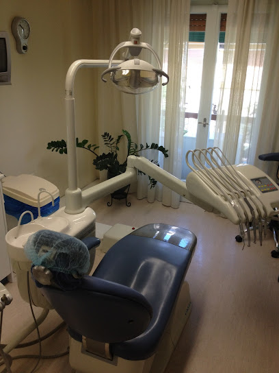 Οδοντιατρείο Dental Care - Σελβιαρίδης Ι. Κυριάκος