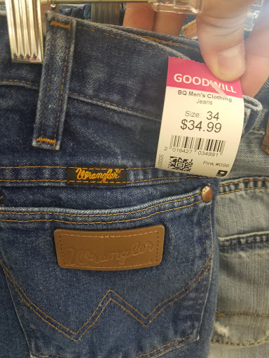 Thrift Store «Thunderbird & Dysart Goodwill Retail Store & Donation Center», reviews and photos, 13055 W Thunderbird Rd, El Mirage, AZ 85335, USA