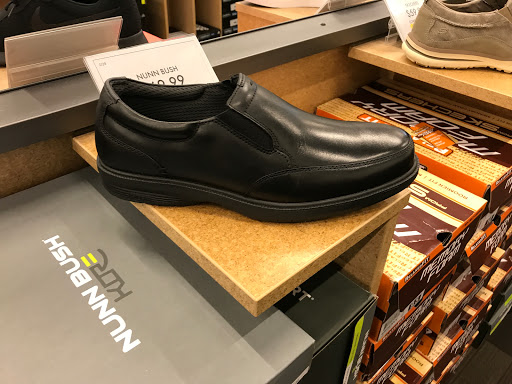 Shoe Store «DSW Designer Shoe Warehouse», reviews and photos, 1650 Airport Blvd #350, Pensacola, FL 32504, USA