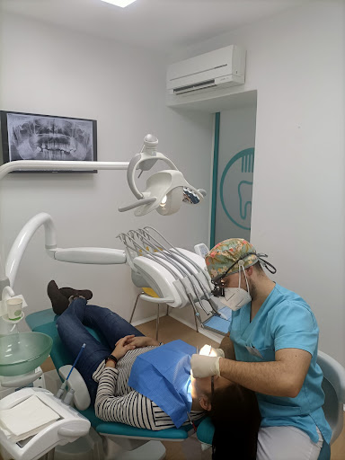 Naturadent - Dentistas en Cruz del Humilladero en Málaga