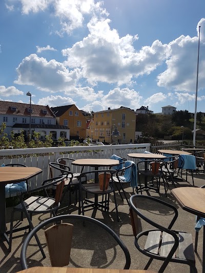 Photos of L&oslash;nstrup caf&eacute; bio