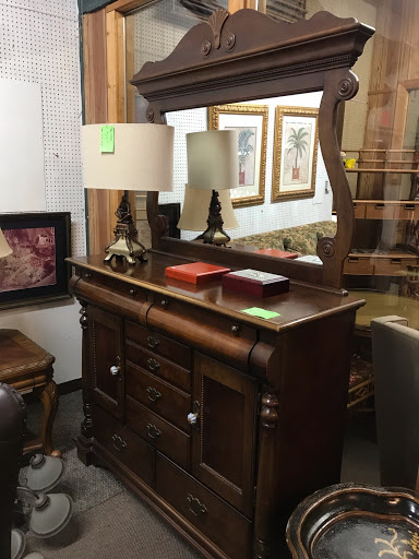 Used Furniture Store «Cobwebs Used Furniture», reviews and photos, 1008 Wappoo Rd, Charleston, SC 29407, USA