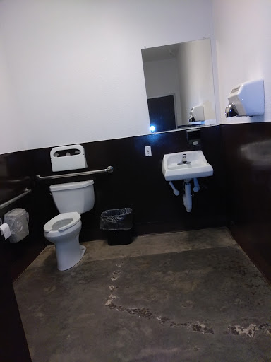 Laundromat «Laundry Garage», reviews and photos, 2707 El Camino Ave, Sacramento, CA 95821, USA