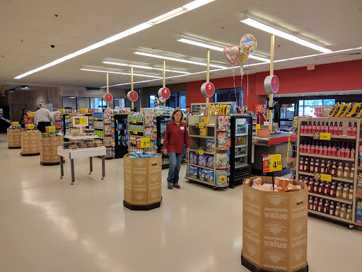 Grocery Store «Hannaford Supermarket», reviews and photos, 833 Central Ave, Dover, NH 03820, USA