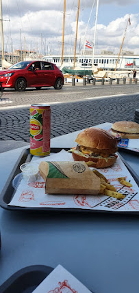 Plats et boissons du Restaurant Nil's Garden Fast Food Lounge à Marseille - n°5