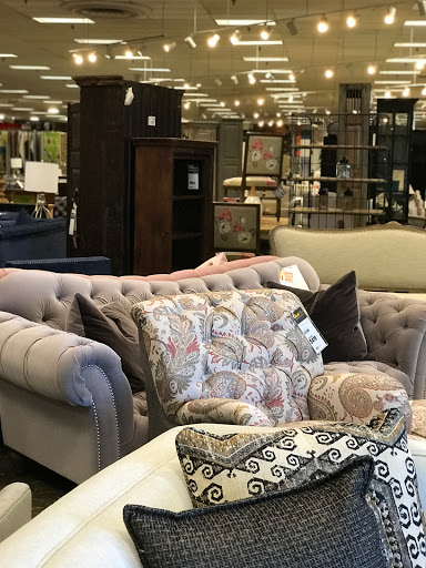 Furniture Store «The Dump Furniture Outlet», reviews and photos, 801 N Military Hwy, Norfolk, VA 23502, USA