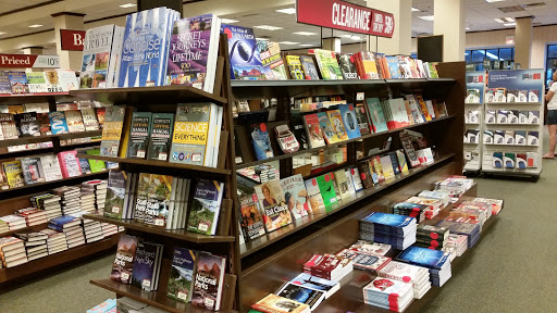 Book Store «Barnes & Noble Booksellers Crabtree Mall», reviews and photos, 4325 Glenwood Ave, Raleigh, NC 27612, USA