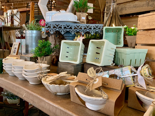 Florist «Forest Lake Floral, Gift & Garden», reviews and photos, 508 Lake St S, Forest Lake, MN 55025, USA