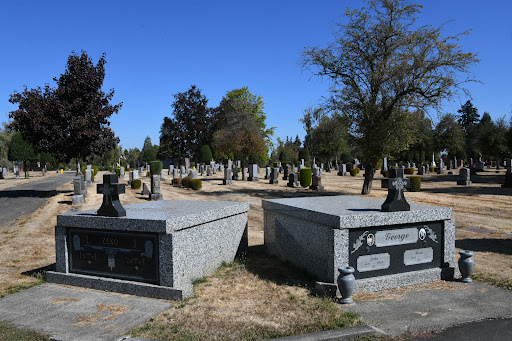 Funeral Home «Rose City Cemetery», reviews and photos, 5625 NE Fremont St, Portland, OR 97213, USA