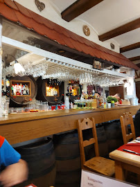 Atmosphère du Restaurant La Taverne Alsacienne à Gérardmer - n°12