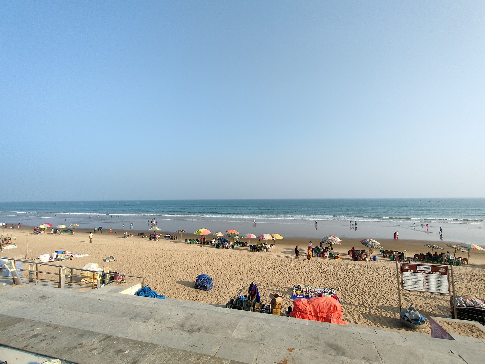 Foto von Gopalpur Beach mit heller feiner sand Oberfläche
