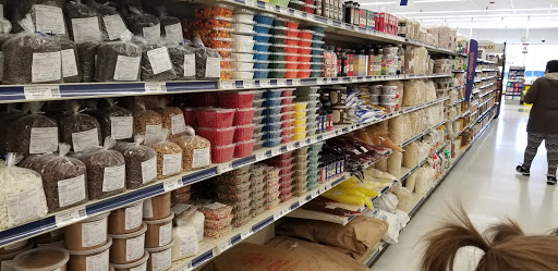 Grocery Store «Sharp Shopper Grocery Outlet», reviews and photos, 802 Berryville Ave, Winchester, VA 22601, USA