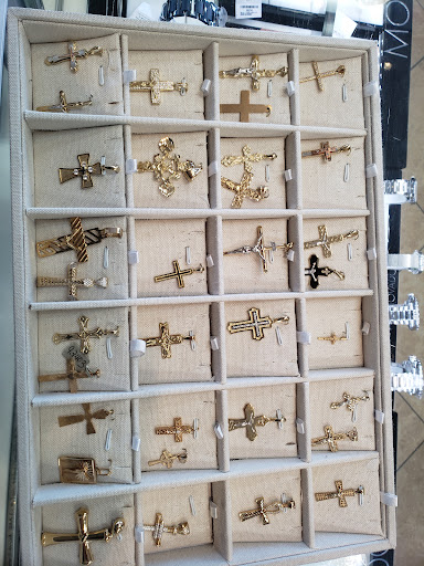 Jeweler «Marlowe Credit Jewelers», reviews and photos, 16055 Cross Bay Blvd, Jamaica, NY 11414, USA