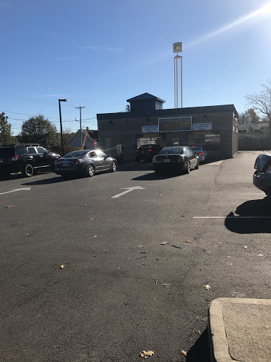 Wash and  Wax and Wheels Car Wash en Methuen