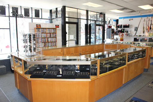 Pawn Shop «Windy City Jewelry & Loan», reviews and photos, 959 Howard St, Evanston, IL 60202, USA