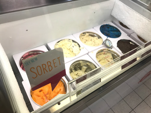 Ice Cream Shop «Carvel», reviews and photos, 305 Valley Rd, Wayne, NJ 07470, USA