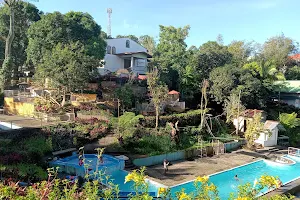 Villa Sylvia Resort Laguna image