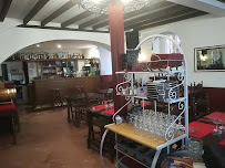 Atmosphère du Restaurant français Hôtel-Restaurant Ausseil à Prats-de-Mollo-la-Preste - n°3