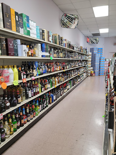 Liquor Store «Superior Liquor Corporation», reviews and photos, 750 N Clark St, Chicago, IL 60654, USA