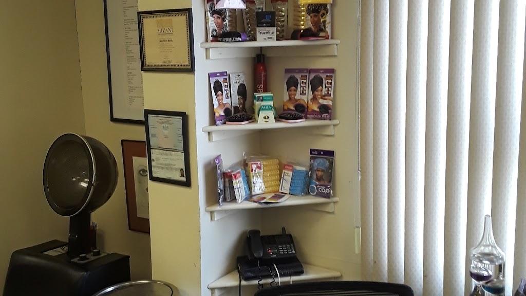 Harris Hair Salon 19119