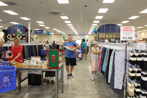 Used Book Store «Goodwill Book Store & Donation Center», reviews and photos, 15165 McGregor Blvd, Fort Myers, FL 33908, USA