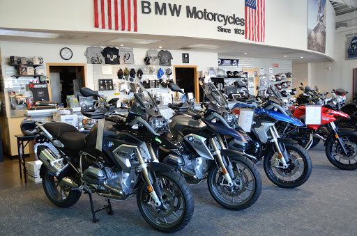 BMW Motorcycle Dealer «BMW Motorcycles of Iowa City», reviews and photos, 3 Escort Ln SW, Iowa City, IA 52240, USA