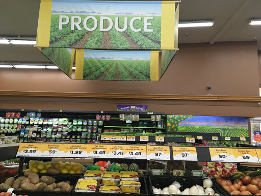Grocery Store «Grocery Outlet Bargain Market», reviews and photos, 80 E Washington St, Petaluma, CA 94952, USA
