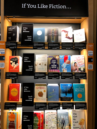 Book Store «Amazon Books», reviews and photos, 3441 N Southport Ave, Chicago, IL 60657, USA