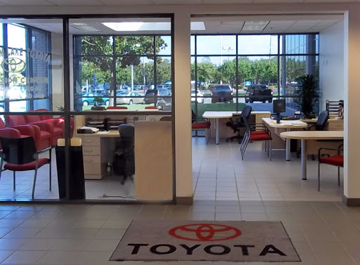 Auto Body Shop «Folsom Lake Toyota Collision Center», reviews and photos, 12747 Folsom Blvd, Folsom, CA 95630, USA